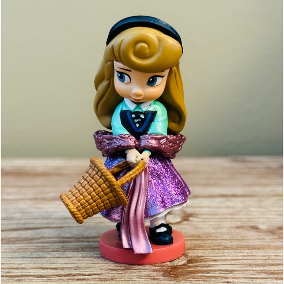 Aurora Disney Princess Figurine by Disney Animator’s Deluxe Collection - Picture 1 of 2